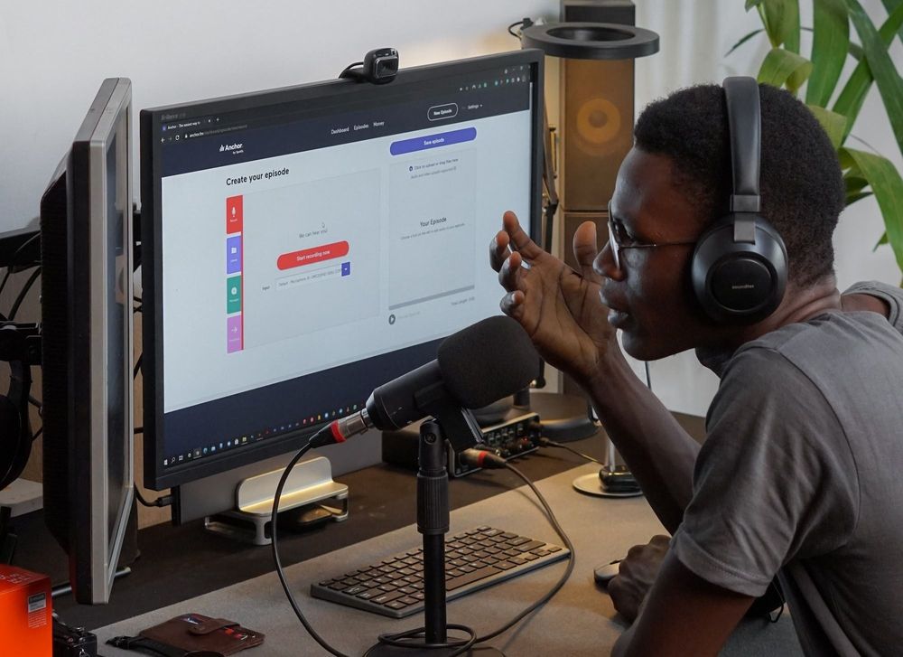 The Creator Revolution: Exploring the Rise of the Creator Economy in 2023 post image