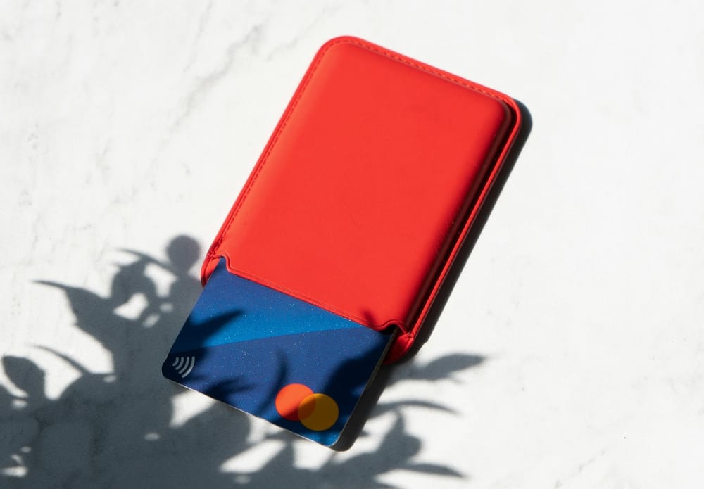 Top Stories: India's RBI Orders Visa and Mastercard to Halt Commercial Card Payments post image