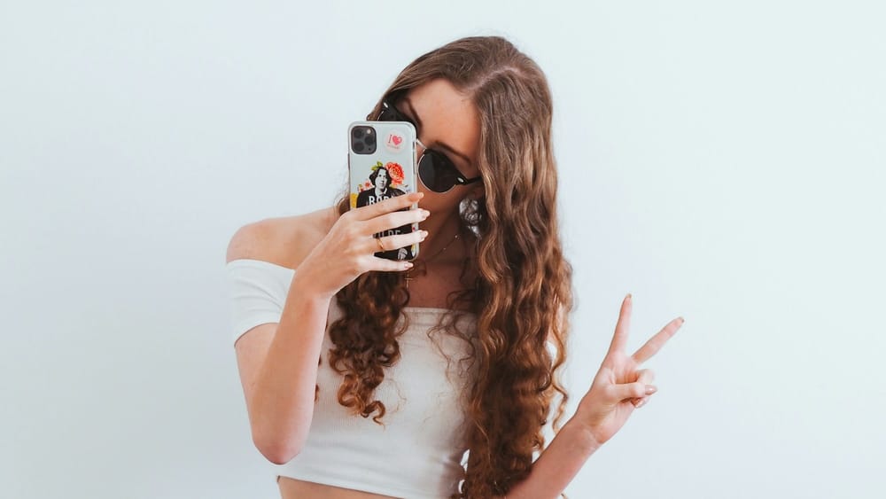 Google is Building AI Chatbots Based on Celebrities and Influencers post image