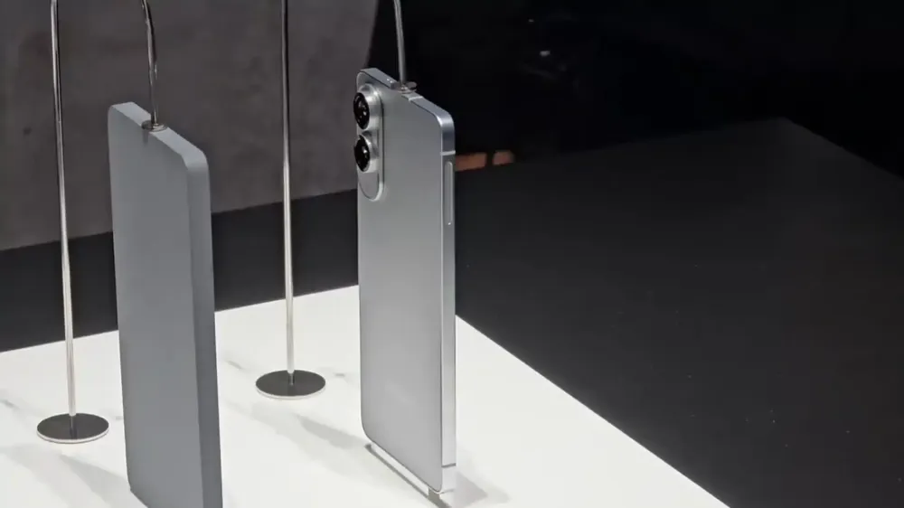 Samsung launches the S25 Edge, and it's all about thinness post image