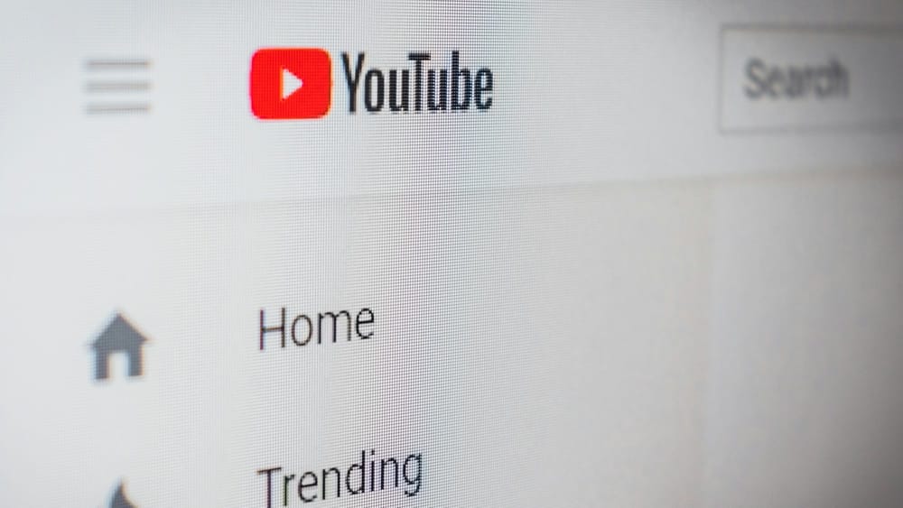 YouTube joins anti-sharing club,  cracks down on family password sharing outside household post image