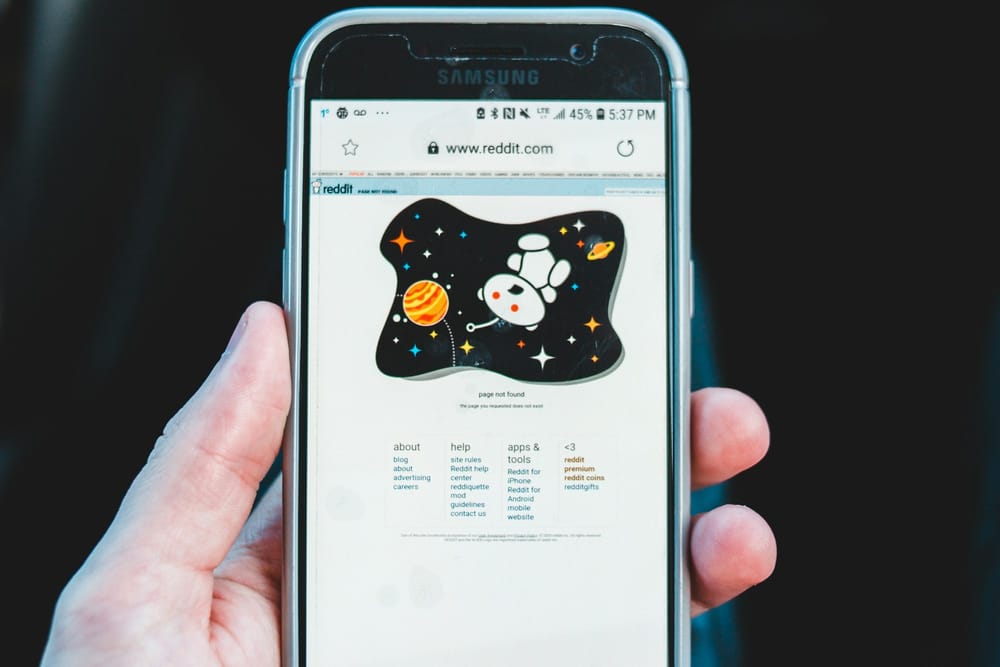 Reddit Pushes Google for More from Their AI Deal post image