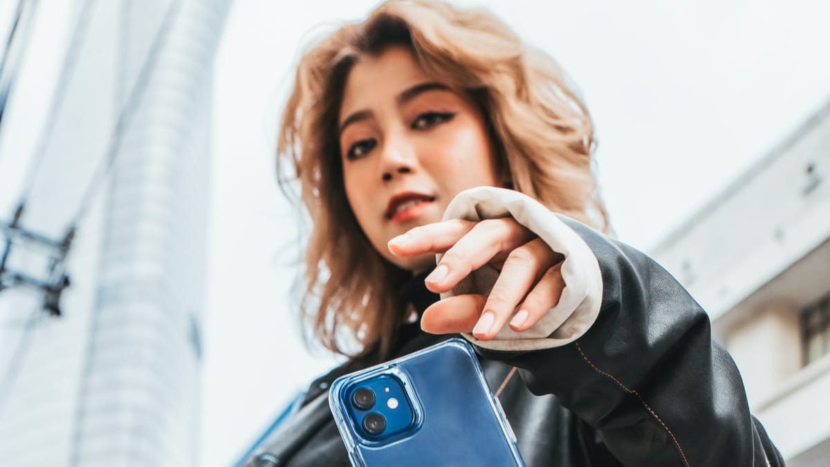 CHART: Apple's iPhone sales grew 7% YoY in China, despite smartphone sales suffering a 4% dip in Q2 2023 Post feature image