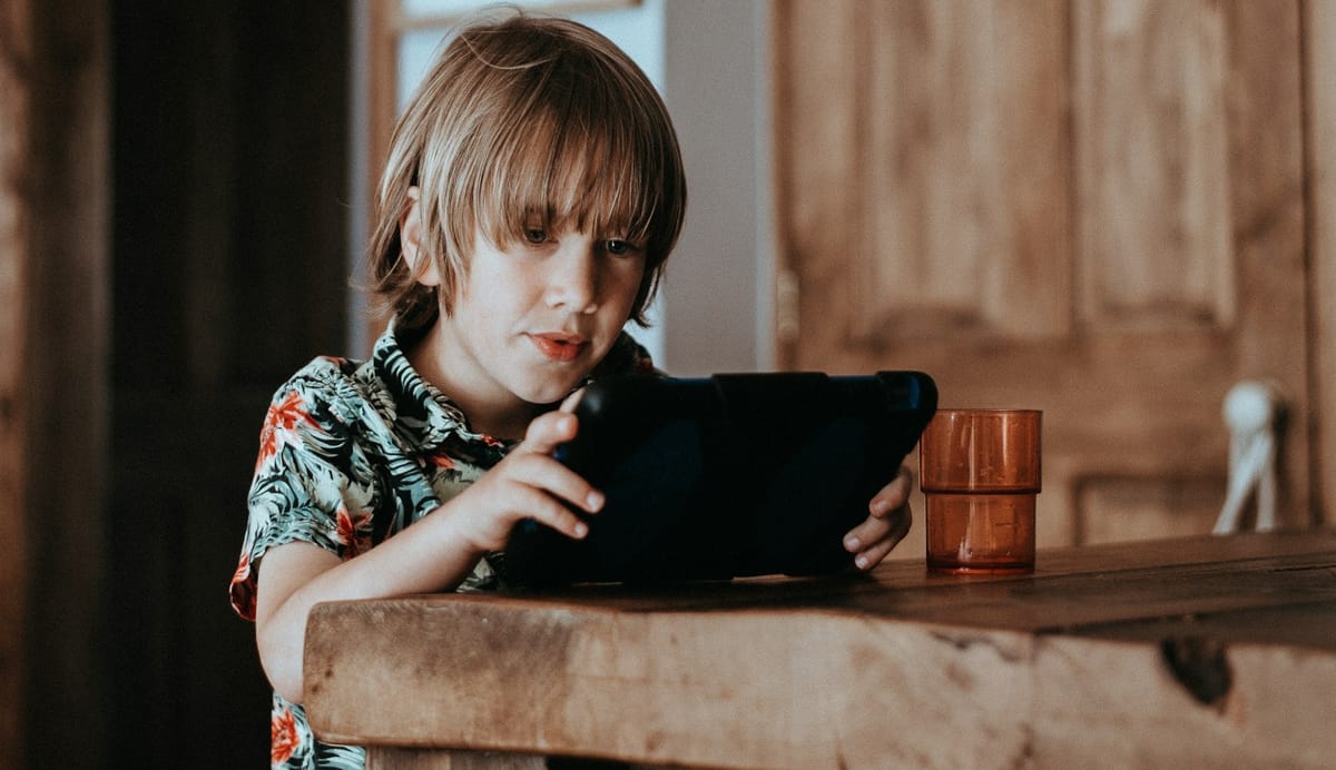 How to setup parental supervision on Facebook Messenger Post feature image