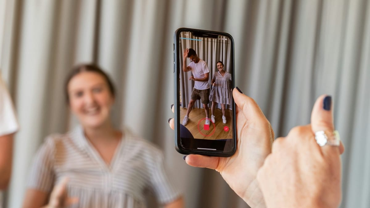 TikTok returns to the U.S. app stores after nearly a month Post feature image