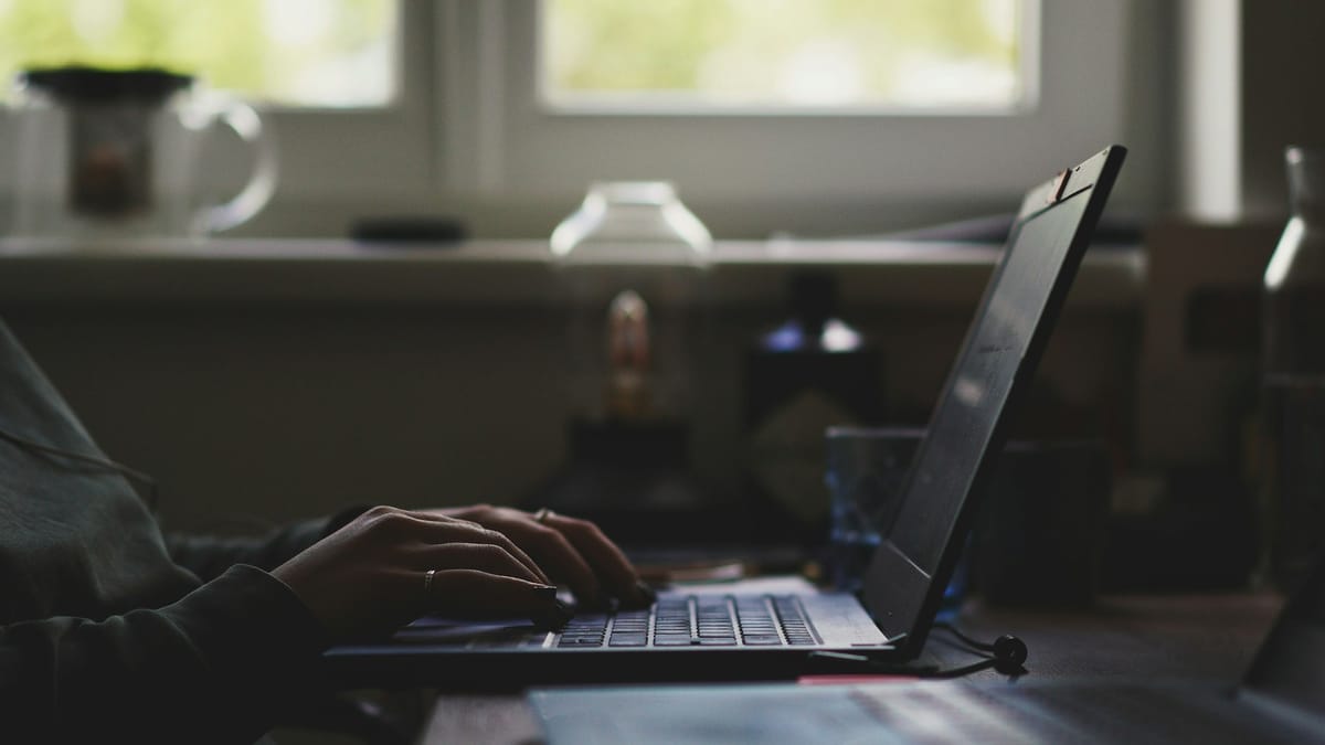 Two Ways to Solve Black Screen or Freezing on Your PC Without Shutting It Down Post feature image