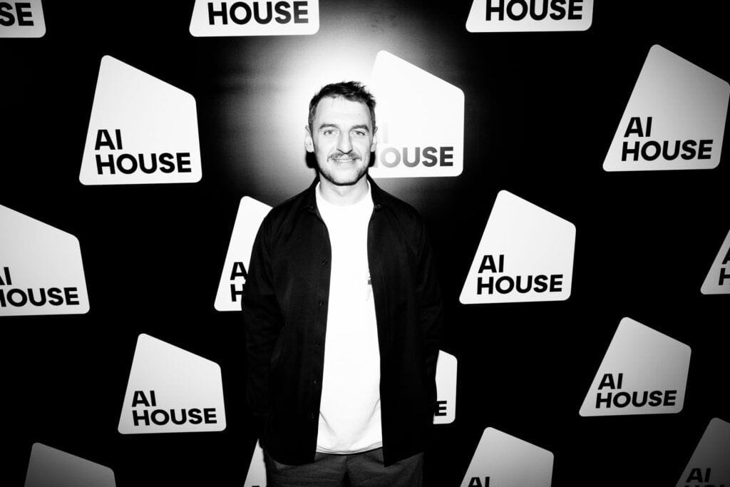 Learning from Mistakes: How AI Can Turn Poor Business Decisions into Advantages Post image