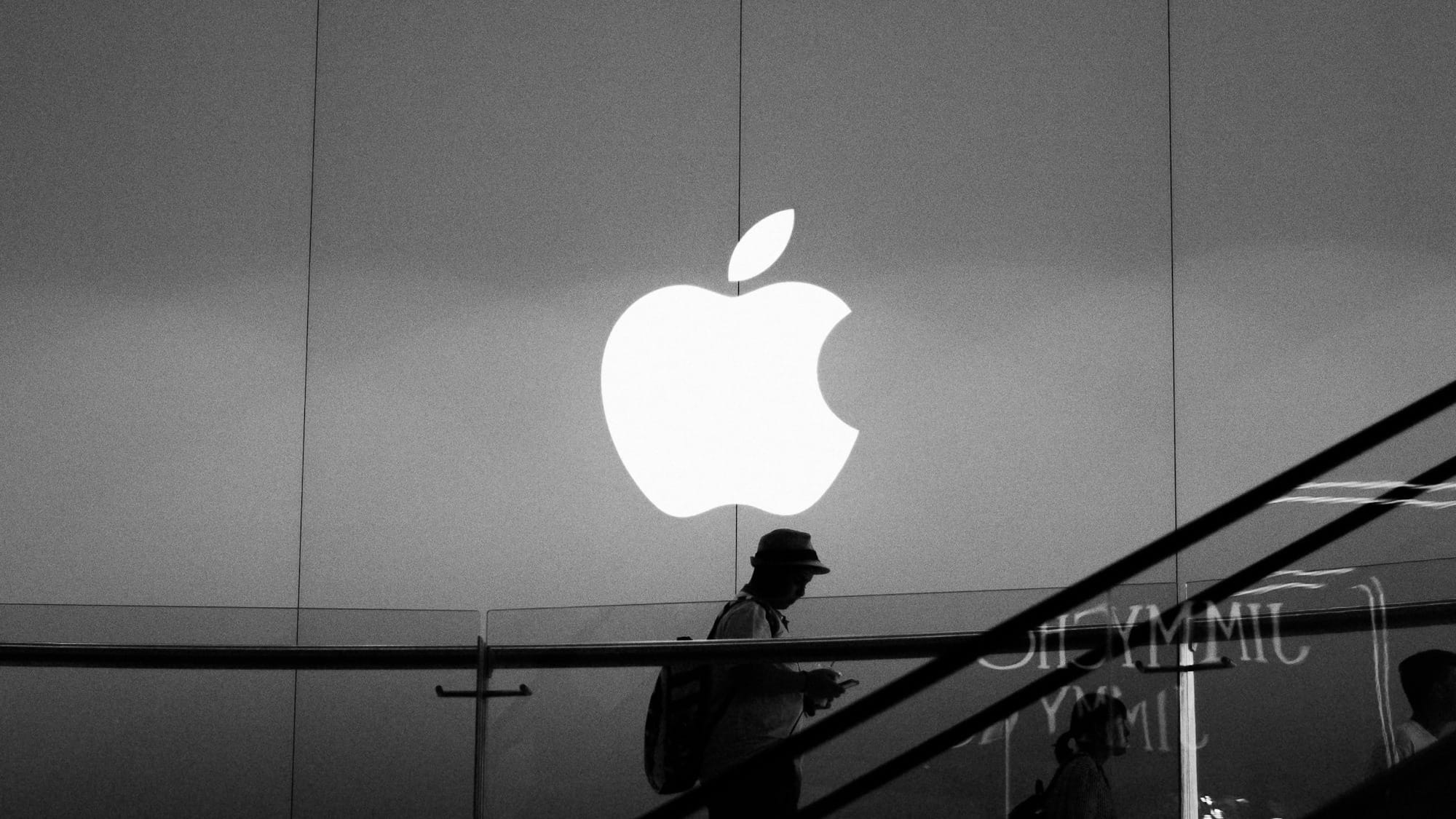 Apple’s Next Big Bet Could Be AI Wearables Post image