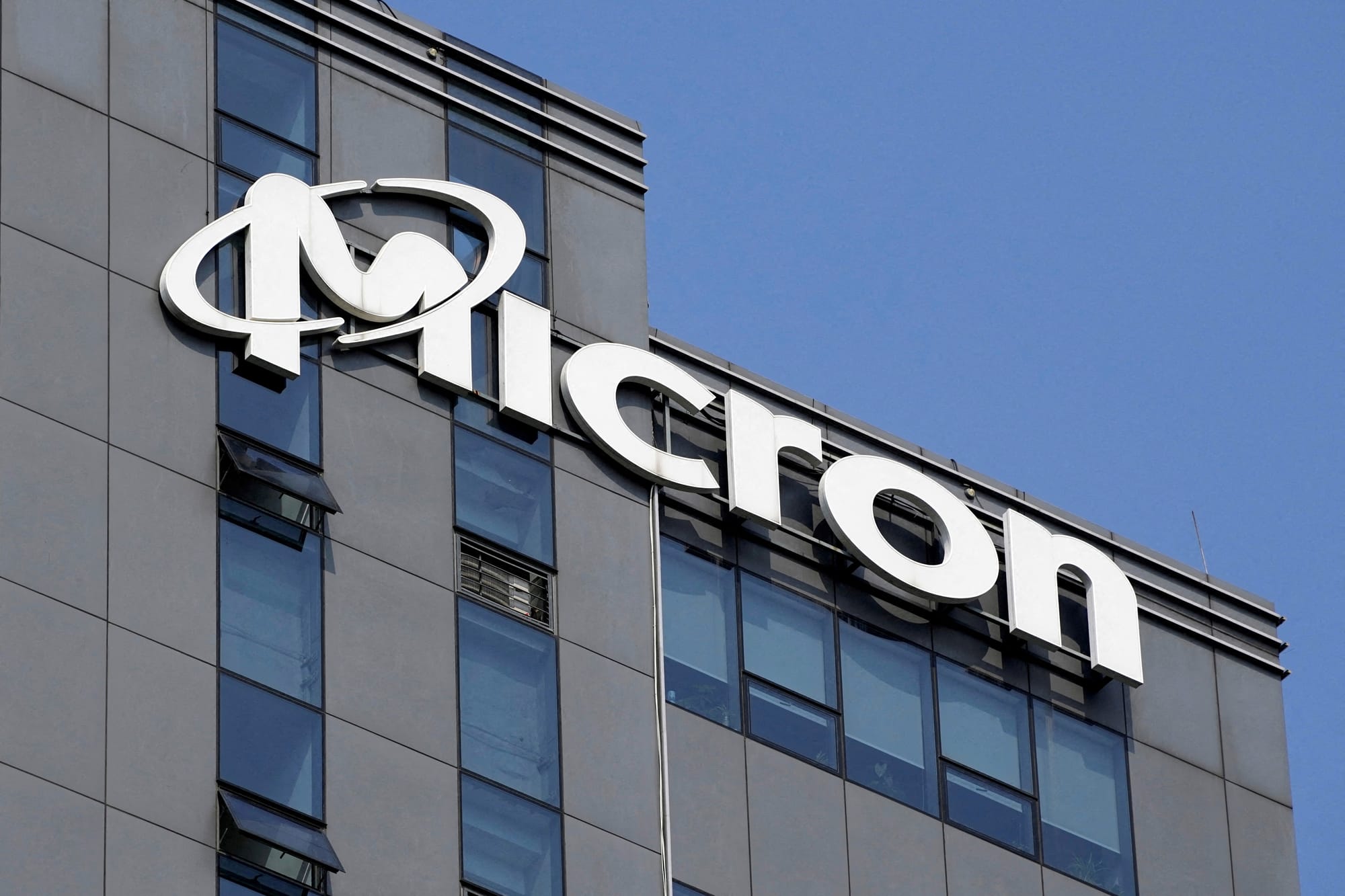 America's Micron Buys $1.8B Taiwan Chip Plant to Boost AI Memory Supply Post image