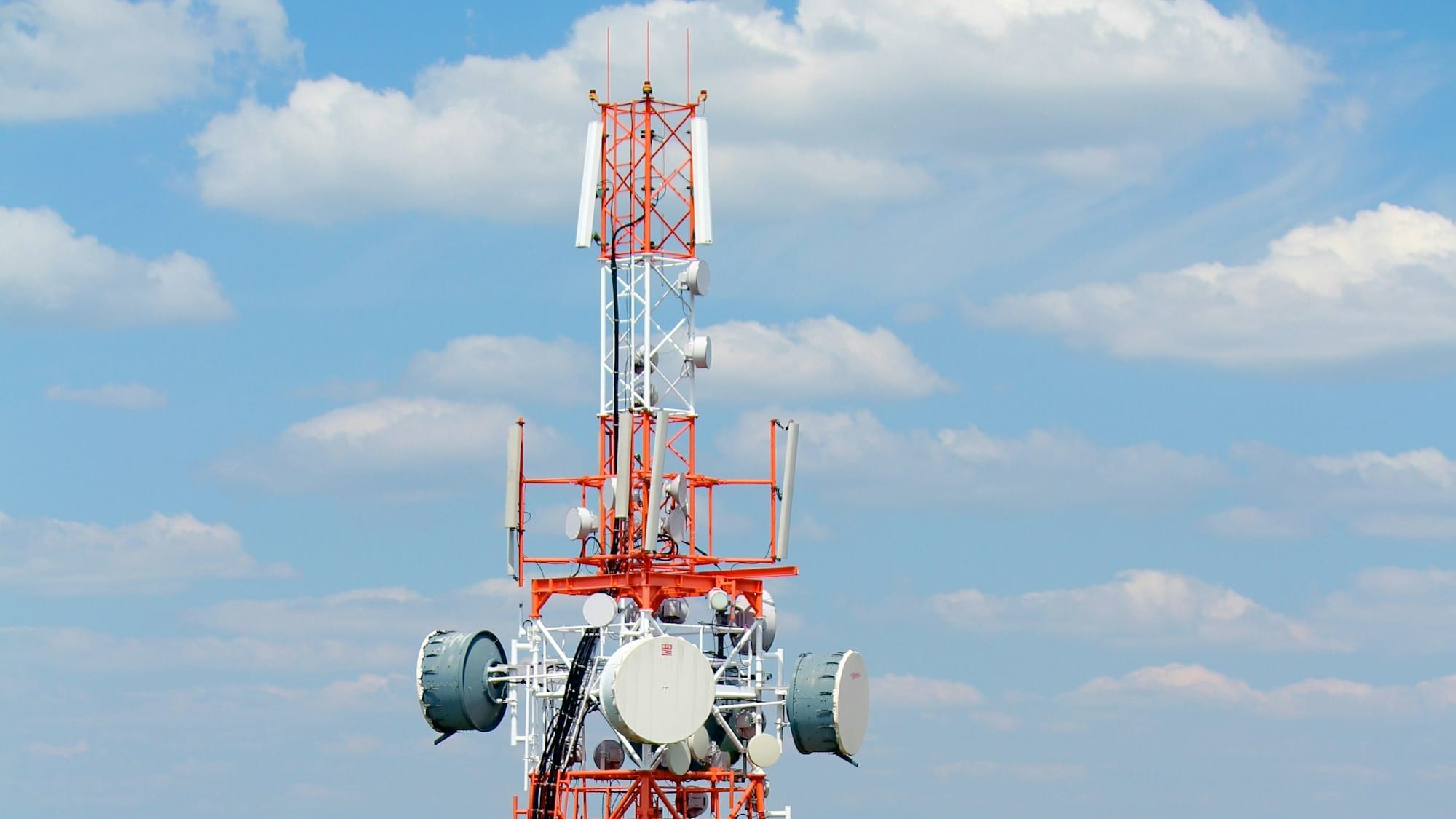 Huawei Leads Its European Rivals in Global Telecom Revenue Despite U.S. Sanctions Post image