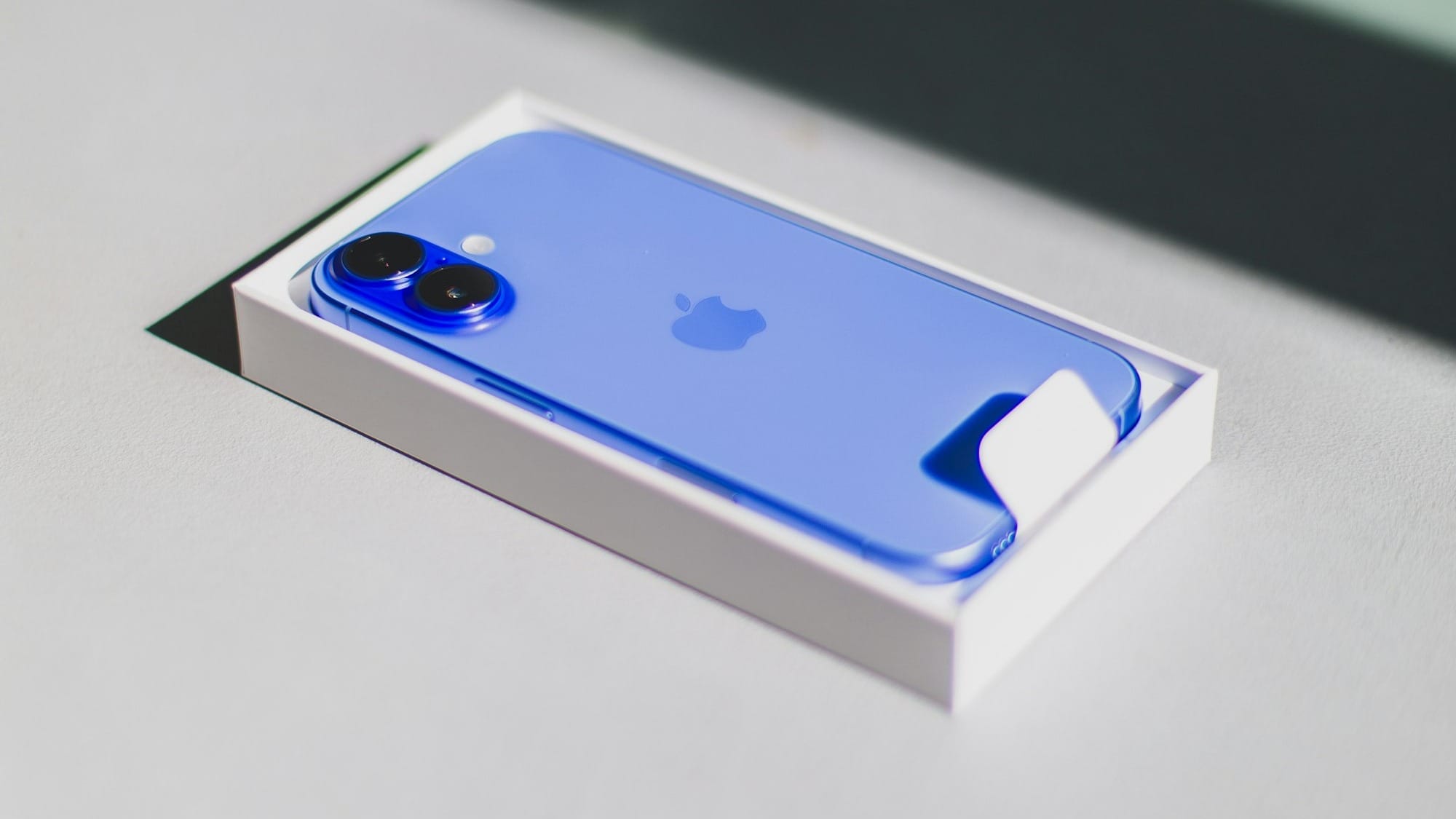 Apple offers $10 million to remove iPhone ban in Indonesia Post image