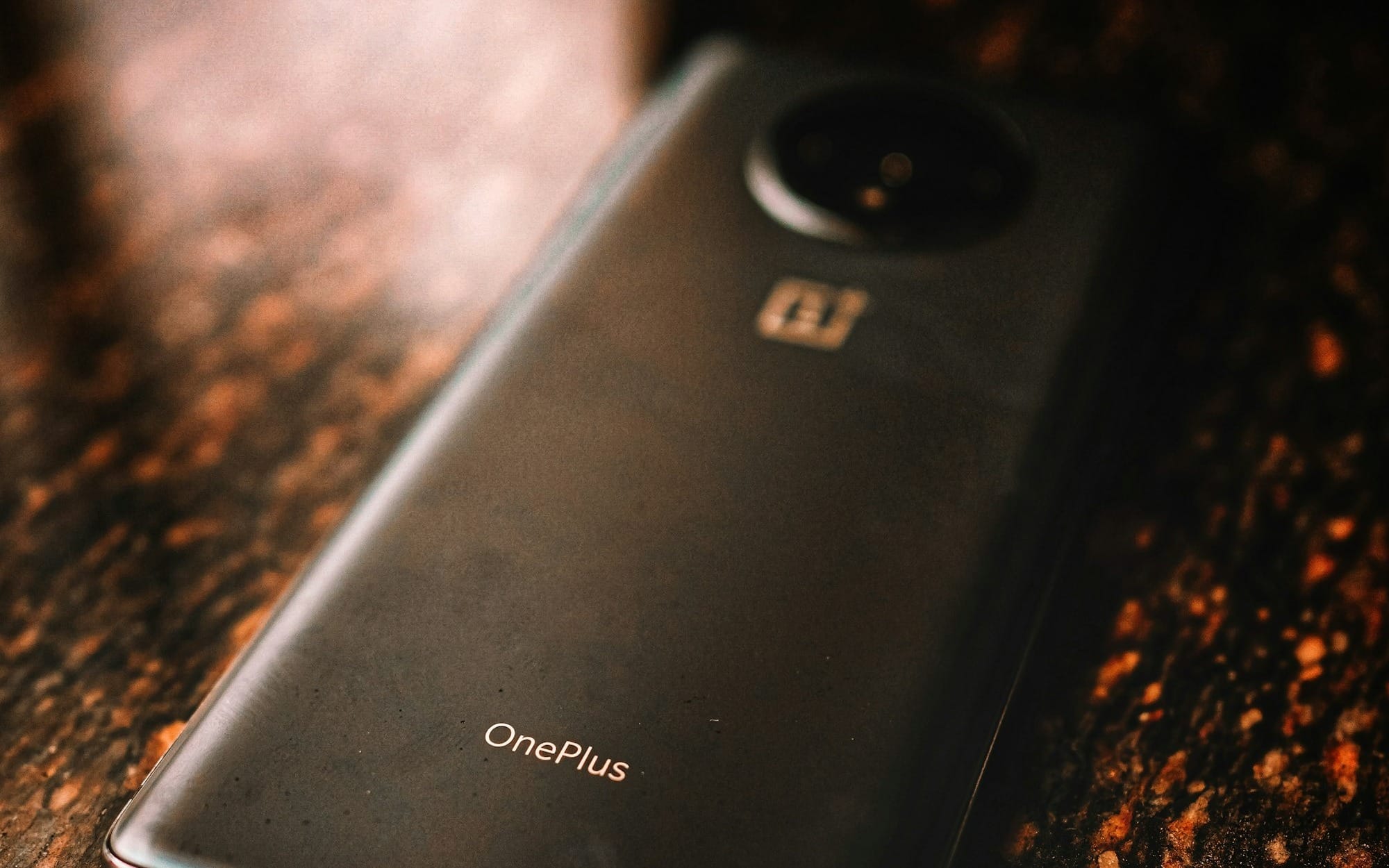OnePlus Replaces Alert Slider with a Button for Streamlined Control Post image