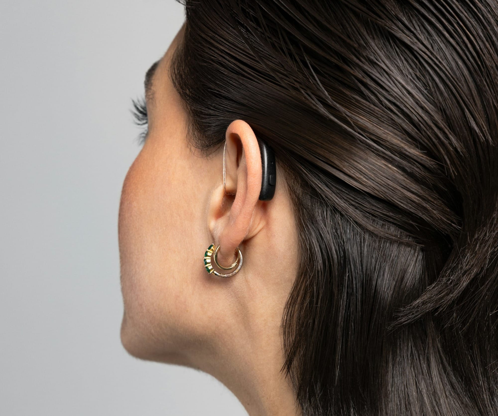 Android rolls out Auracast, an accessibility feature for people with hearing aids Post image