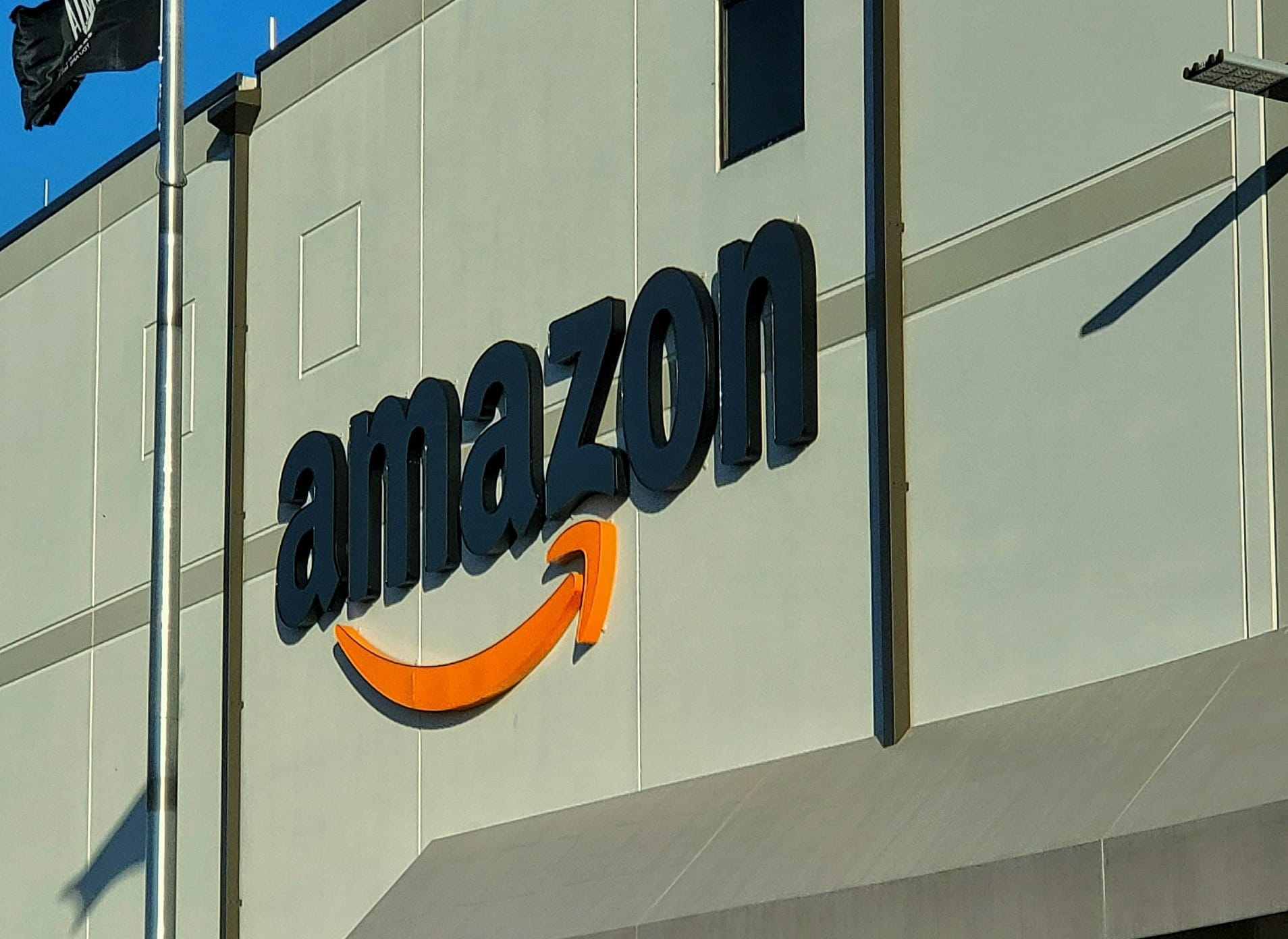 Amazon crushes Q1 expectations, but clouds and tariffs loom over outlook Post image