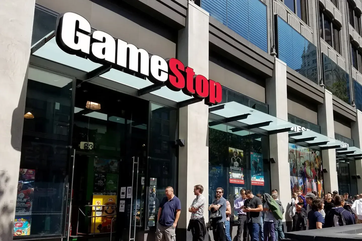 GameStop to Close Over 400 Stores Across the U.S. as Cost-Cutting Push Continues Post image